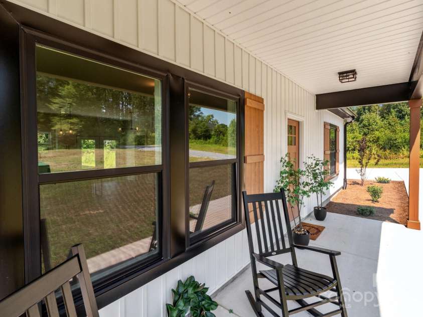 2220 Mooresville Road, Salisbury, NC 28147.  MLS# CAR4263068, YatesRealty ID 15487. 