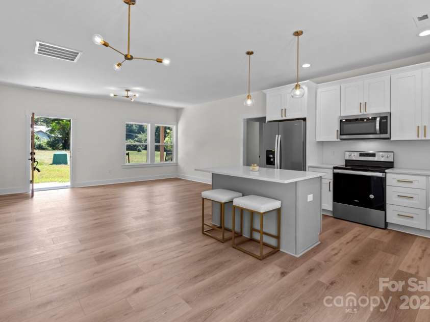 2220 Mooresville Road, Salisbury, NC 28147.  MLS# CAR4263068, YatesRealty ID 15487. 