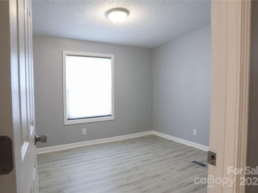 1184 Sherwood Road, Clover, SC 29710.  MLS# CAR4263680, YatesRealty ID 15488. 