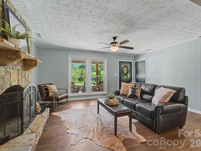 160 Canter Lane, Sylva, NC 28779.  MLS# CAR4374470, YatesRealty ID 15488. 