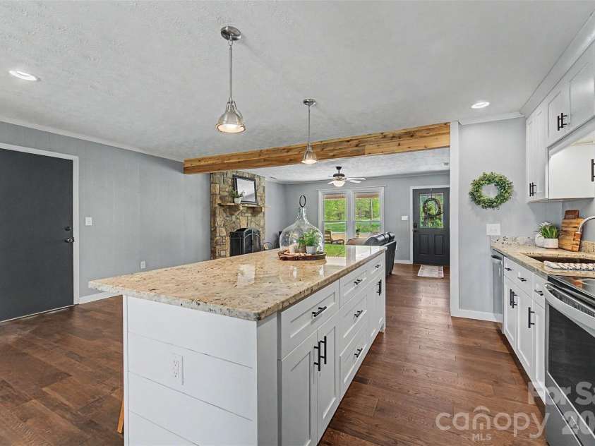 160 Canter Lane, Sylva, NC 28779.  MLS# CAR4374470, YatesRealty ID 15488. 