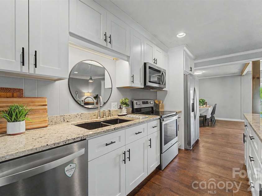 160 Canter Lane, Sylva, NC 28779.  MLS# CAR4374470, YatesRealty ID 15488. 