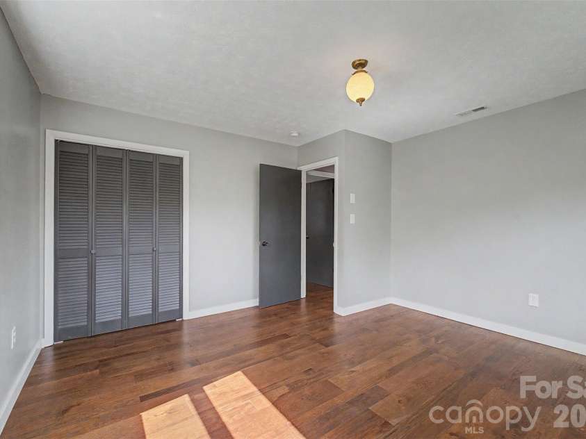 160 Canter Lane, Sylva, NC 28779.  MLS# CAR4374470, YatesRealty ID 15488. 