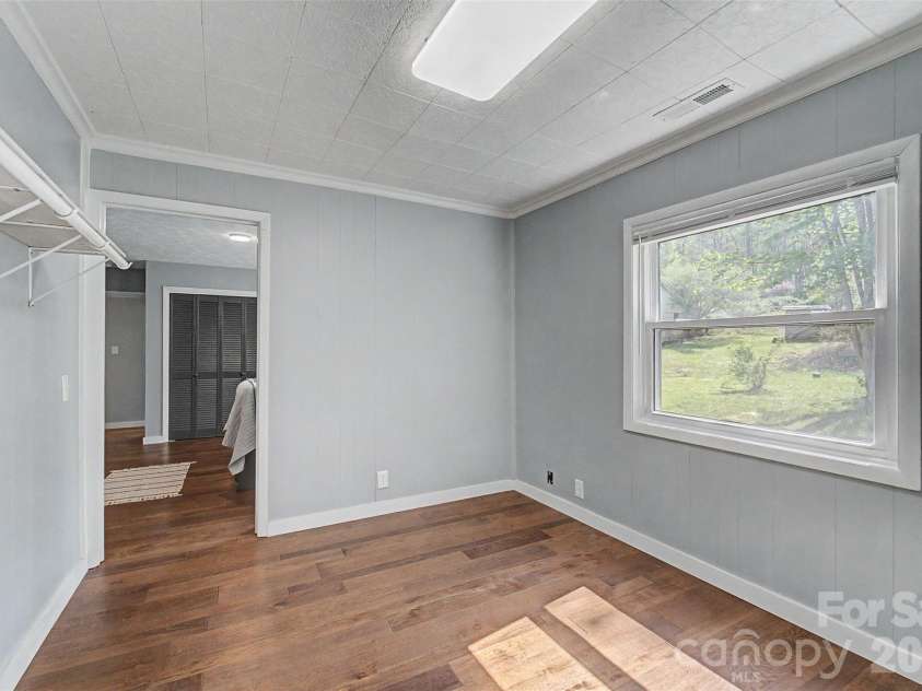 160 Canter Lane, Sylva, NC 28779.  MLS# CAR4374470, YatesRealty ID 15488. 