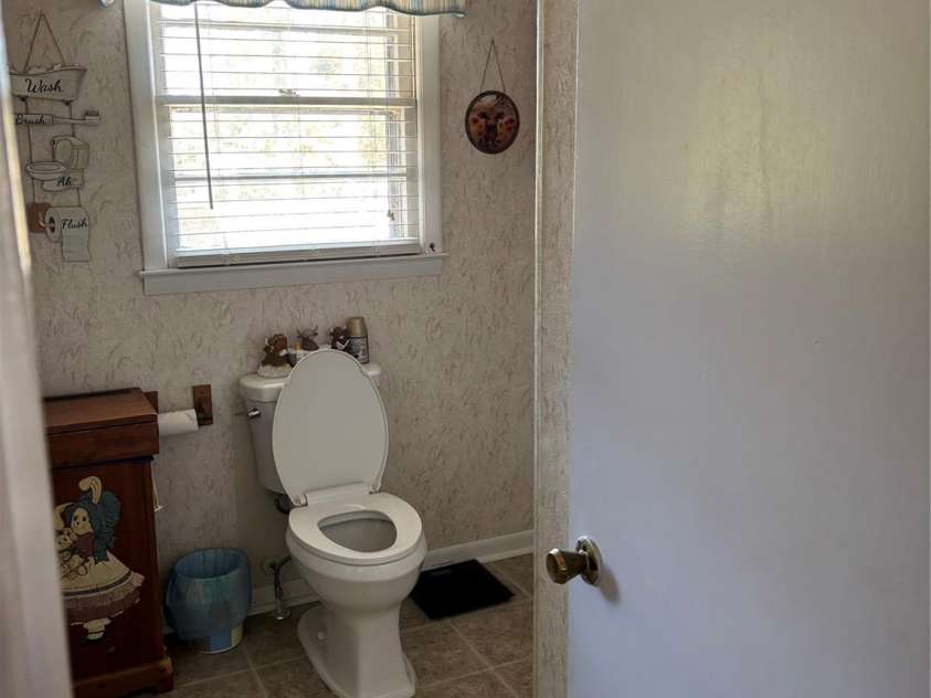 1954 Villa Drive, Newton, NC 28658.  MLS# CAR4316462, YatesRealty ID 15489. 