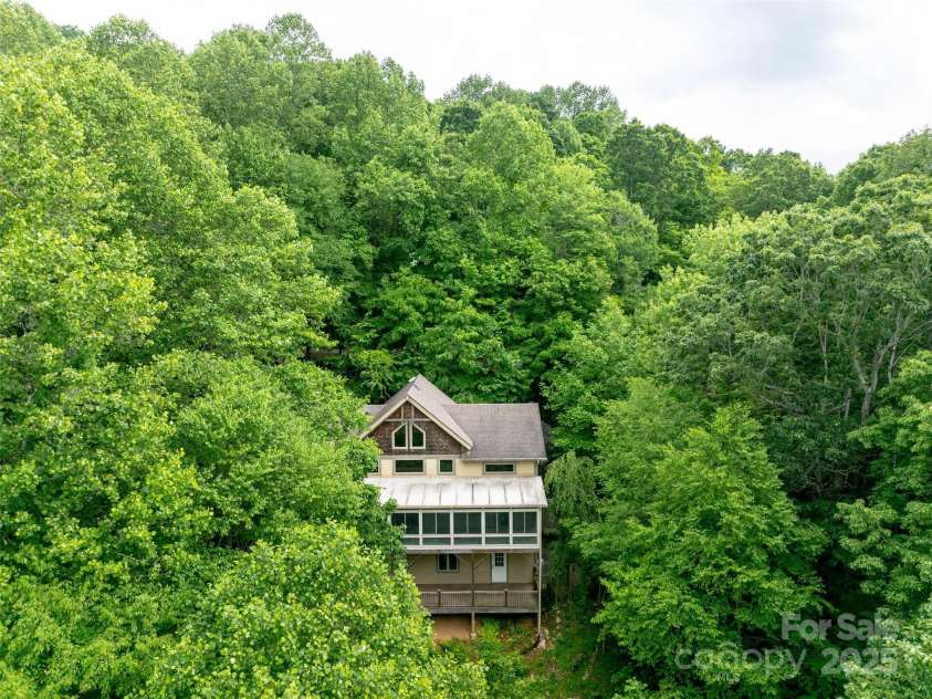 82 Red Oak Drive, Mills River, NC 28759.  MLS# CAR4291901, YatesRealty ID 15489. 