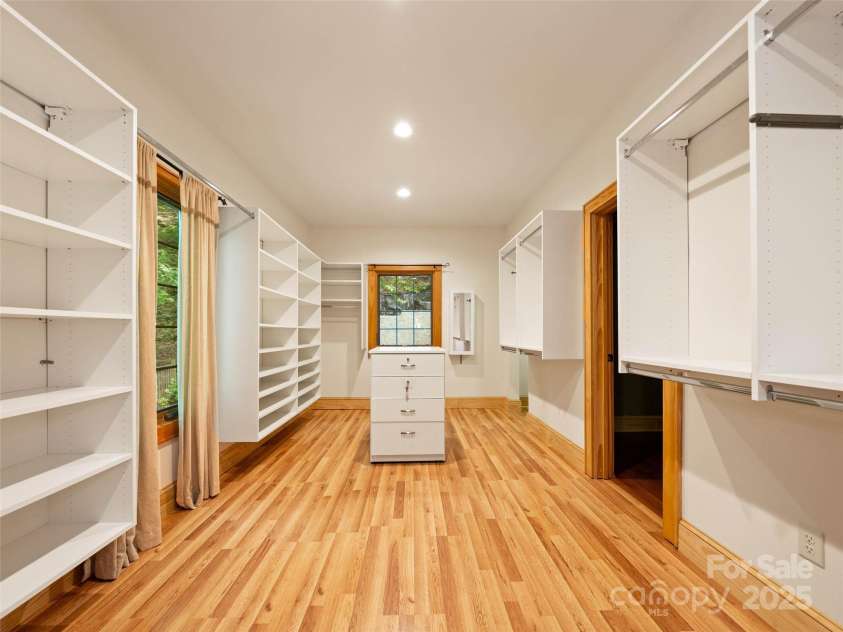 82 Red Oak Drive, Mills River, NC 28759.  MLS# CAR4291901, YatesRealty ID 15489. 