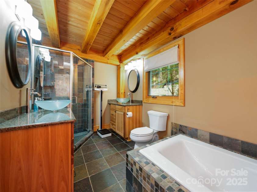 82 Red Oak Drive, Mills River, NC 28759.  MLS# CAR4291901, YatesRealty ID 15489. 