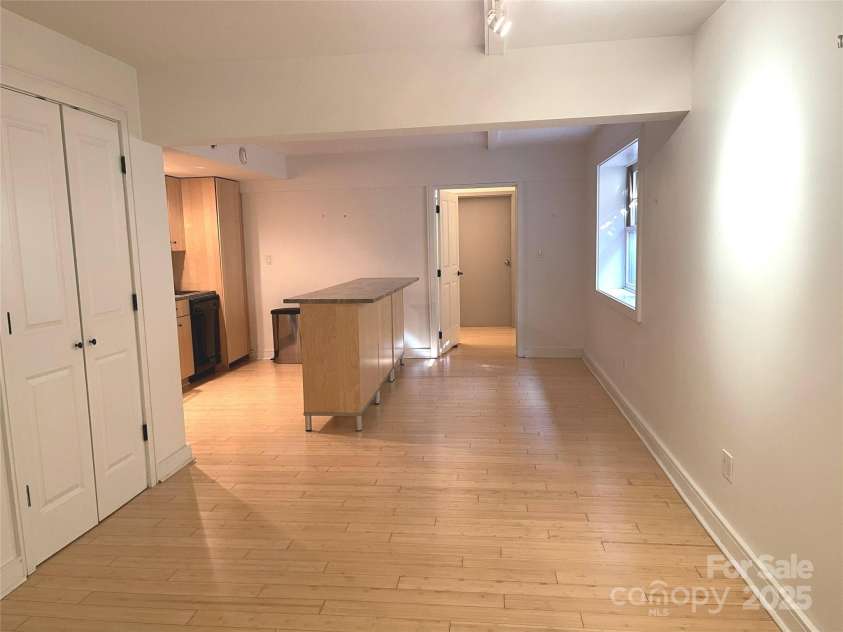 37 Hiawassee Street, Asheville, NC 28801.  MLS# CAR4332194, YatesRealty ID 1549. 