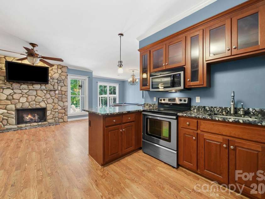 1019 Brookline Drive, Huntersville, NC 28078.  MLS# CAR4372800, YatesRealty ID 15490. 