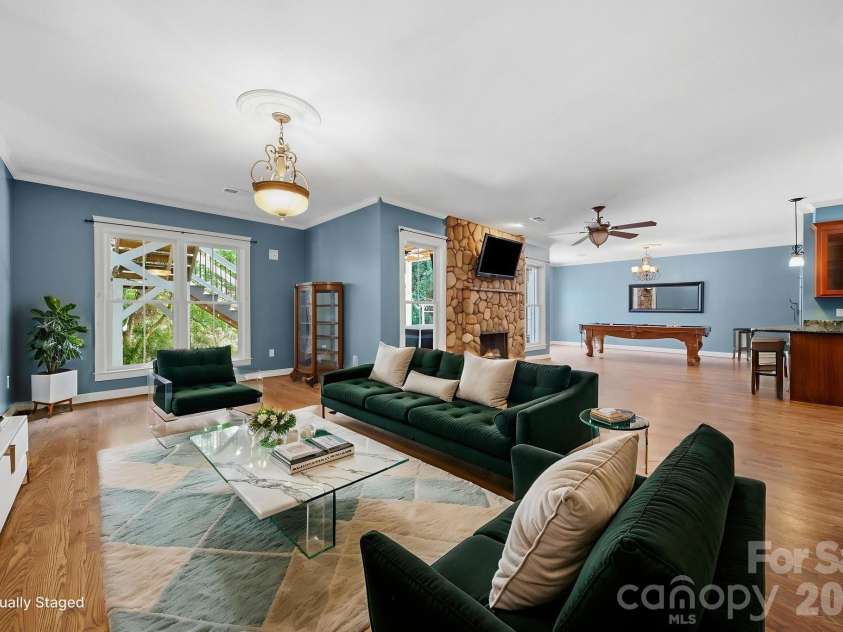 1019 Brookline Drive, Huntersville, NC 28078.  MLS# CAR4372800, YatesRealty ID 15490. 