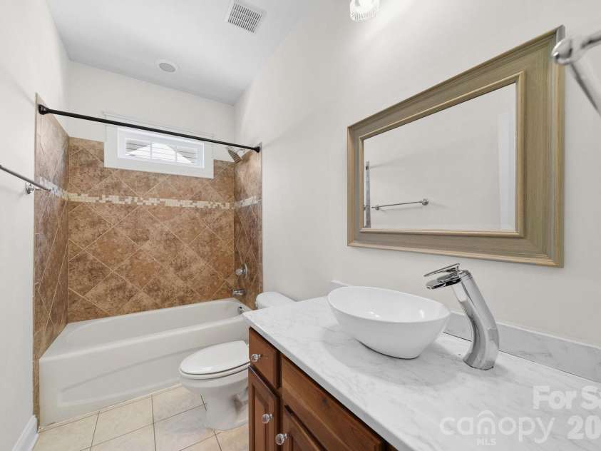 1019 Brookline Drive, Huntersville, NC 28078.  MLS# CAR4372800, YatesRealty ID 15490. 