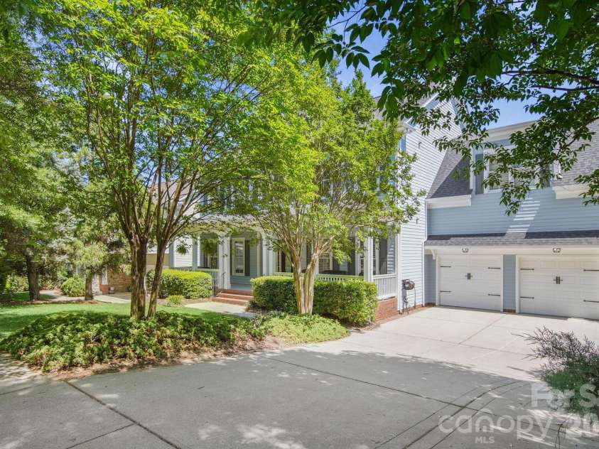1019 Brookline Drive, Huntersville, NC 28078.  MLS# CAR4372800, YatesRealty ID 15490. 