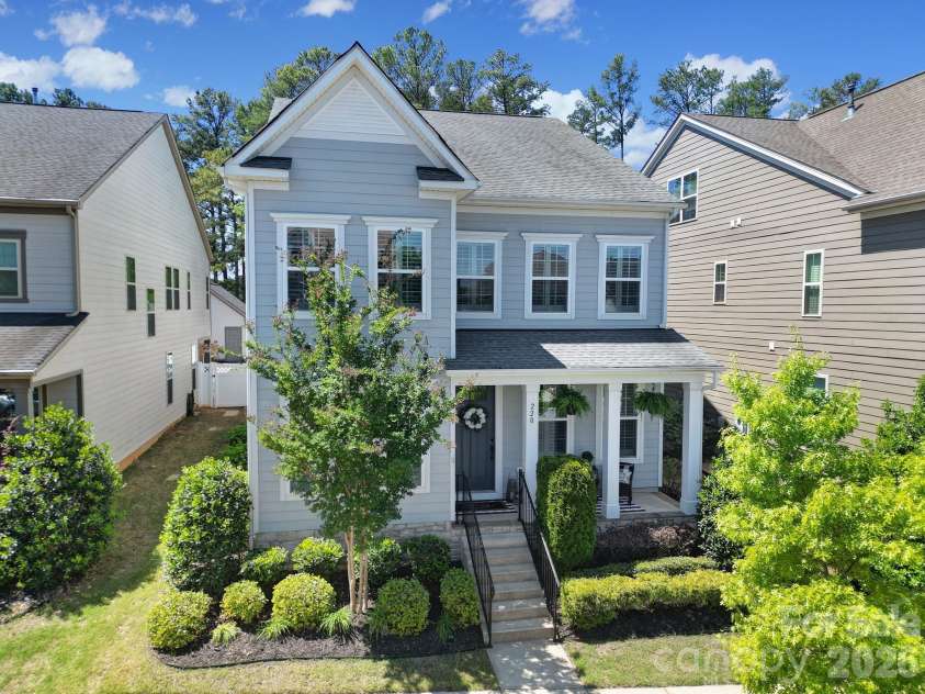 220 Helton Lane, Fort Mill, SC 29708.  MLS# CAR4361959, YatesRealty ID 15492. 