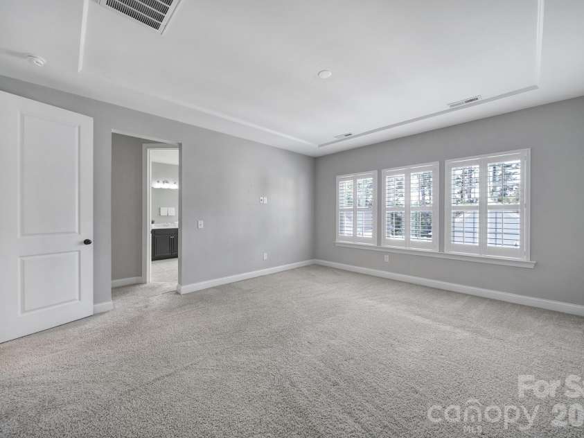 220 Helton Lane, Fort Mill, SC 29708.  MLS# CAR4361959, YatesRealty ID 15492. Primary suite