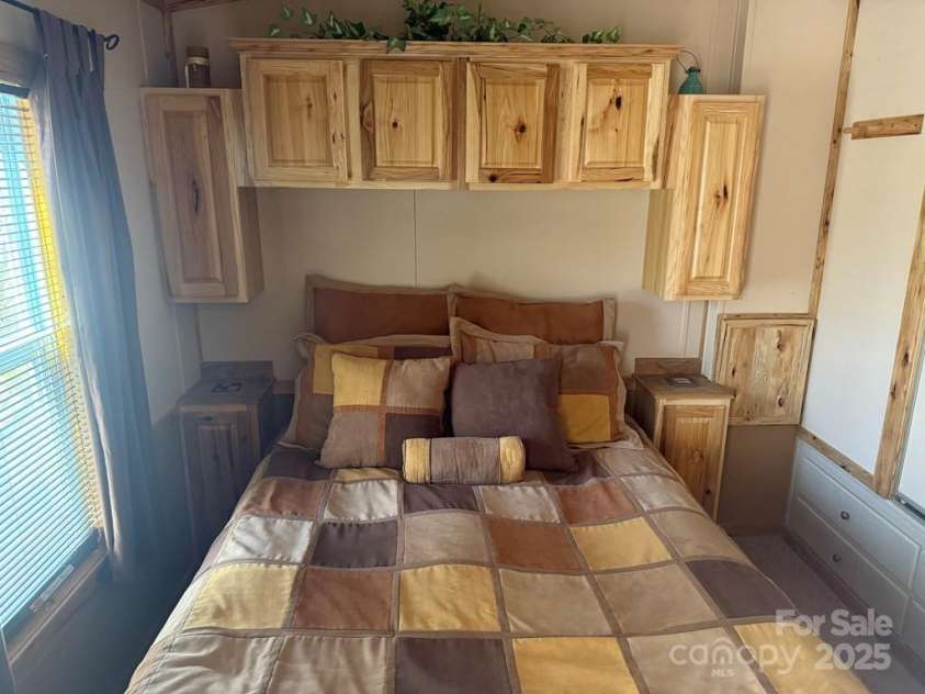 275 Taylor Road, Franklin, NC 28734.  MLS# CAR4264336, YatesRealty ID 15493. 