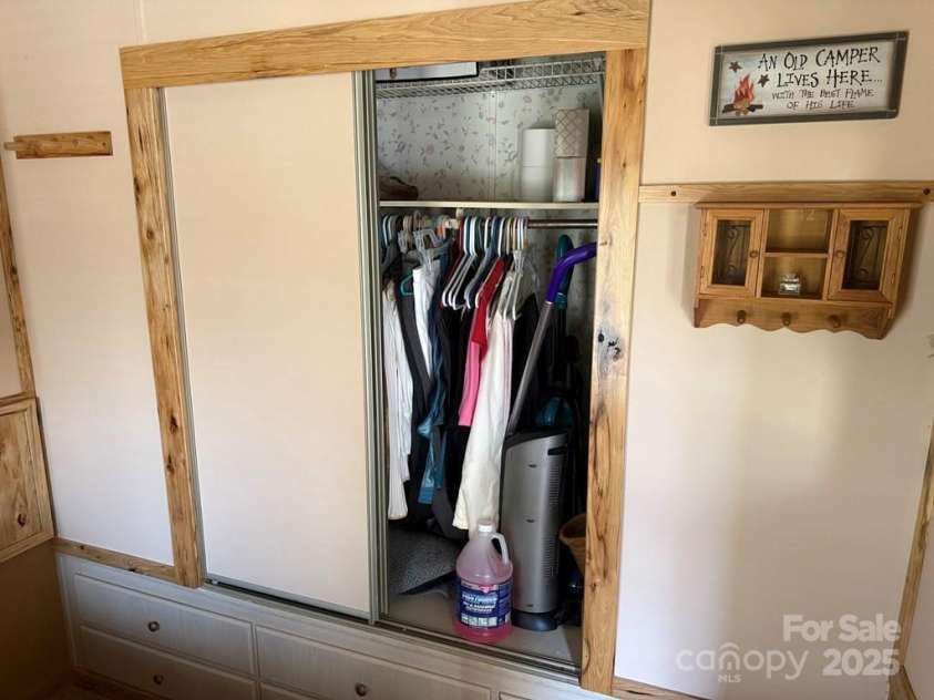 275 Taylor Road, Franklin, NC 28734.  MLS# CAR4264336, YatesRealty ID 15493. 