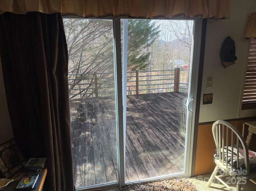 275 Taylor Road, Franklin, NC 28734.  MLS# CAR4264336, YatesRealty ID 15493. 