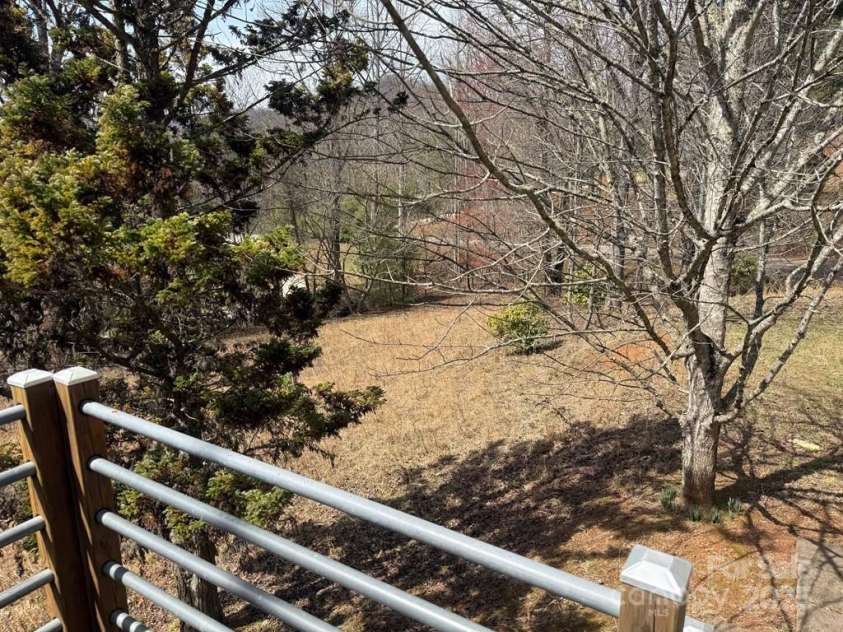 275 Taylor Road, Franklin, NC 28734.  MLS# CAR4264336, YatesRealty ID 15493. 