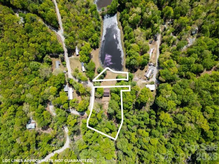 944 High Peak Road, Hendersonville, NC 28739.  MLS# CAR4373627, YatesRealty ID 15493. 