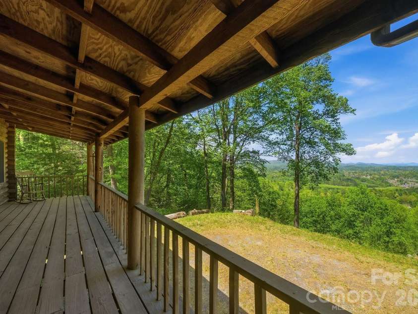 944 High Peak Road, Hendersonville, NC 28739.  MLS# CAR4373627, YatesRealty ID 15493. 