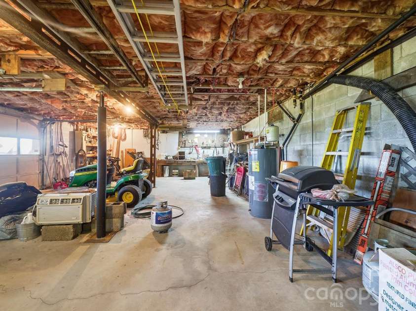 944 High Peak Road, Hendersonville, NC 28739.  MLS# CAR4373627, YatesRealty ID 15493. 