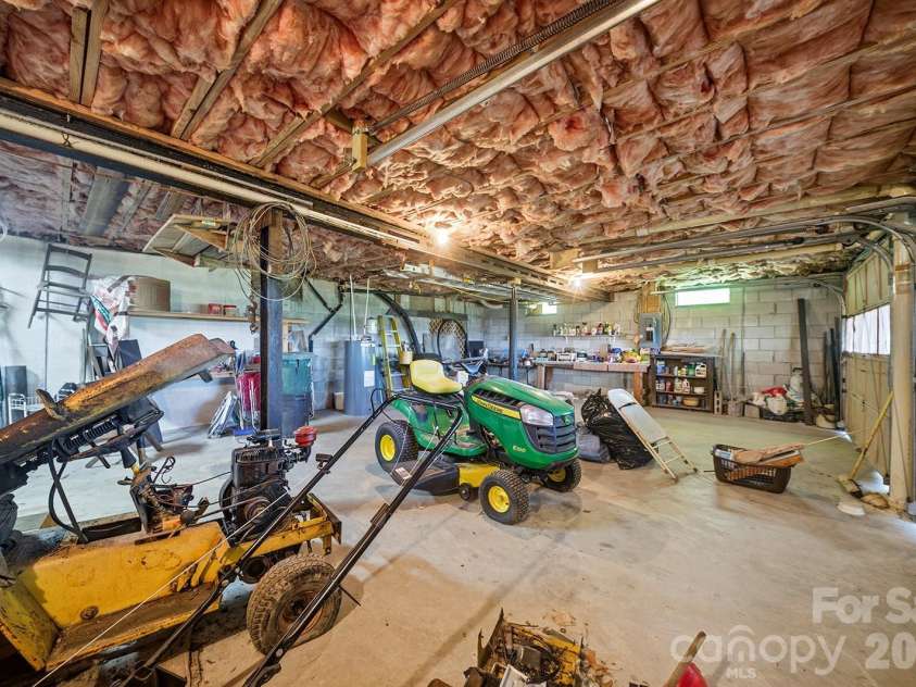 944 High Peak Road, Hendersonville, NC 28739.  MLS# CAR4373627, YatesRealty ID 15493. 