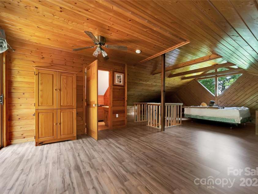 261 Franks Cove Road, Brevard, NC 28712.  MLS# CAR4263831, YatesRealty ID 15496. Upper Flex Space