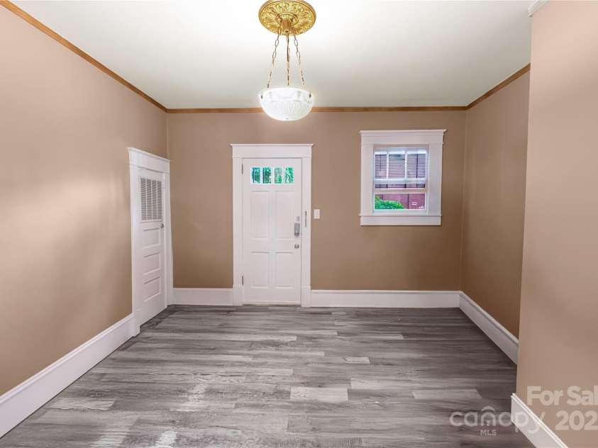 224 Steele Street, Salisbury, NC 28144.  MLS# CAR4264442, YatesRealty ID 15498. 