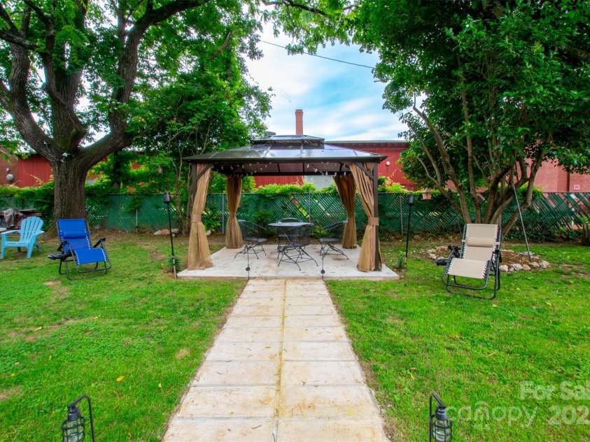 224 Steele Street, Salisbury, NC 28144.  MLS# CAR4264442, YatesRealty ID 15498. 