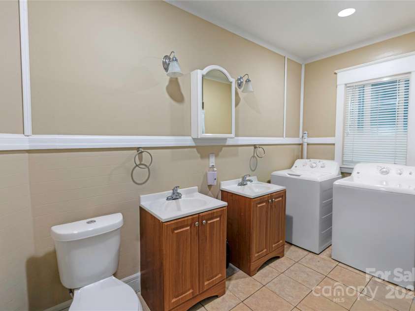 224 Steele Street, Salisbury, NC 28144.  MLS# CAR4264442, YatesRealty ID 15498. 
