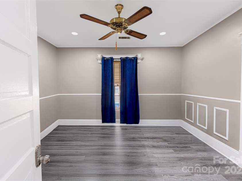 224 Steele Street, Salisbury, NC 28144.  MLS# CAR4264442, YatesRealty ID 15498. 