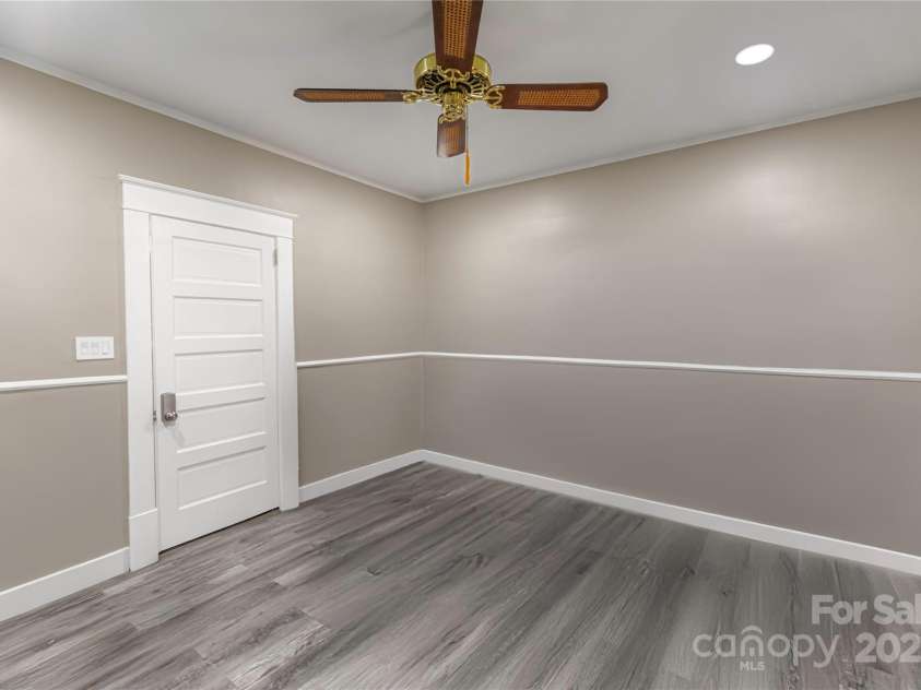 224 Steele Street, Salisbury, NC 28144.  MLS# CAR4264442, YatesRealty ID 15498. 