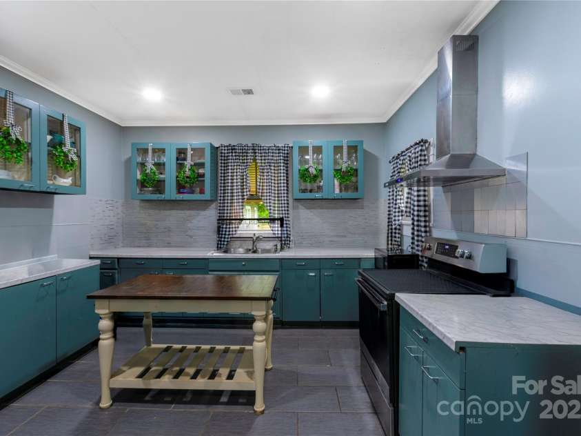224 Steele Street, Salisbury, NC 28144.  MLS# CAR4264442, YatesRealty ID 15498. 