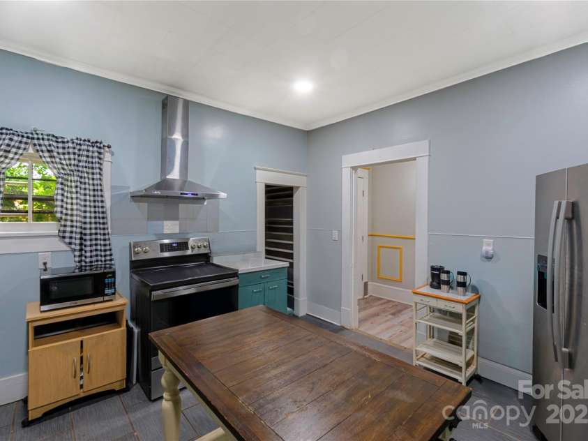 224 Steele Street, Salisbury, NC 28144.  MLS# CAR4264442, YatesRealty ID 15498. 