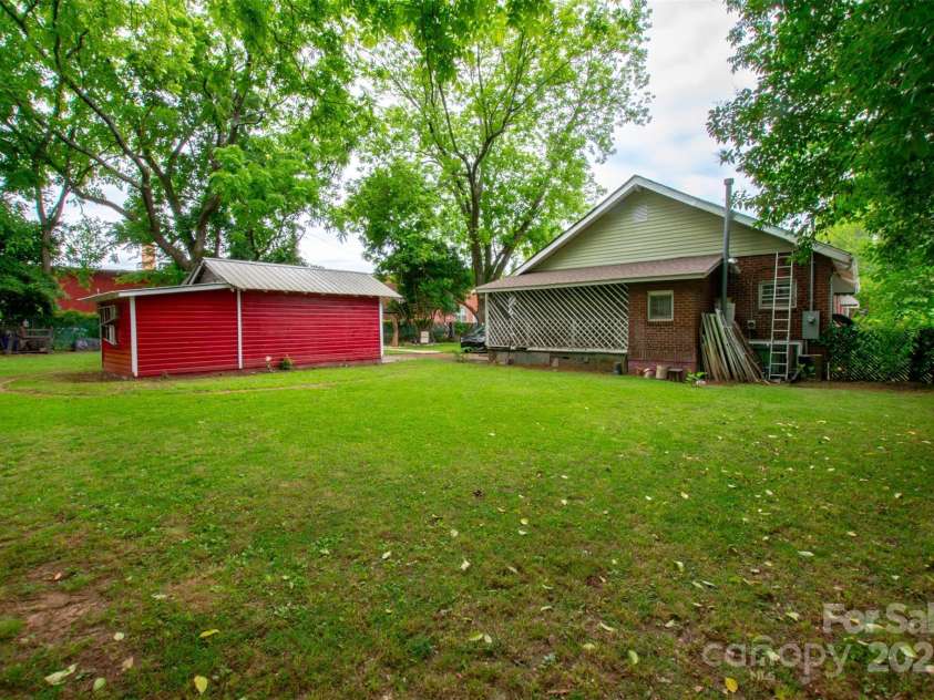 224 Steele Street, Salisbury, NC 28144.  MLS# CAR4264442, YatesRealty ID 15498. 