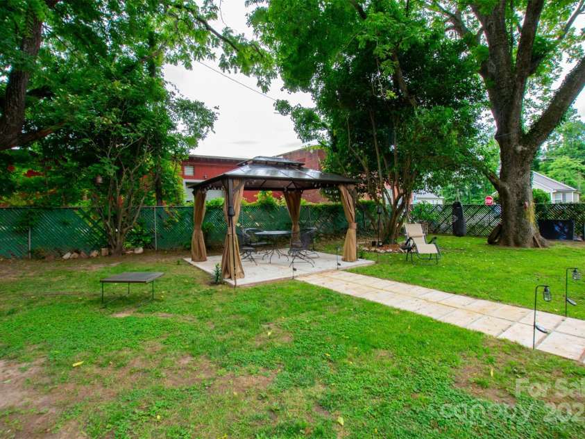 224 Steele Street, Salisbury, NC 28144.  MLS# CAR4264442, YatesRealty ID 15498. 
