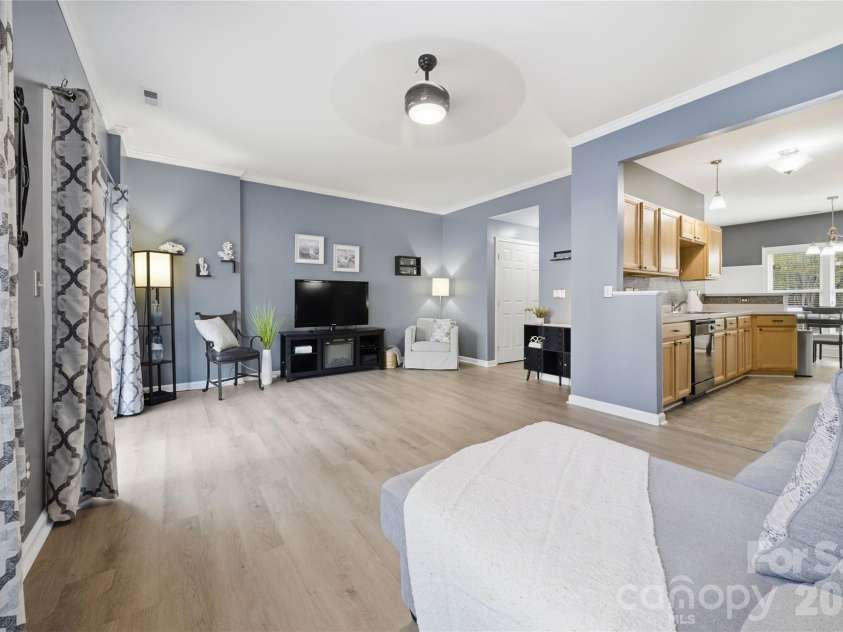 12235 Jessica Place, Charlotte, NC 28269.  MLS# CAR4368633, YatesRealty ID 15499. 