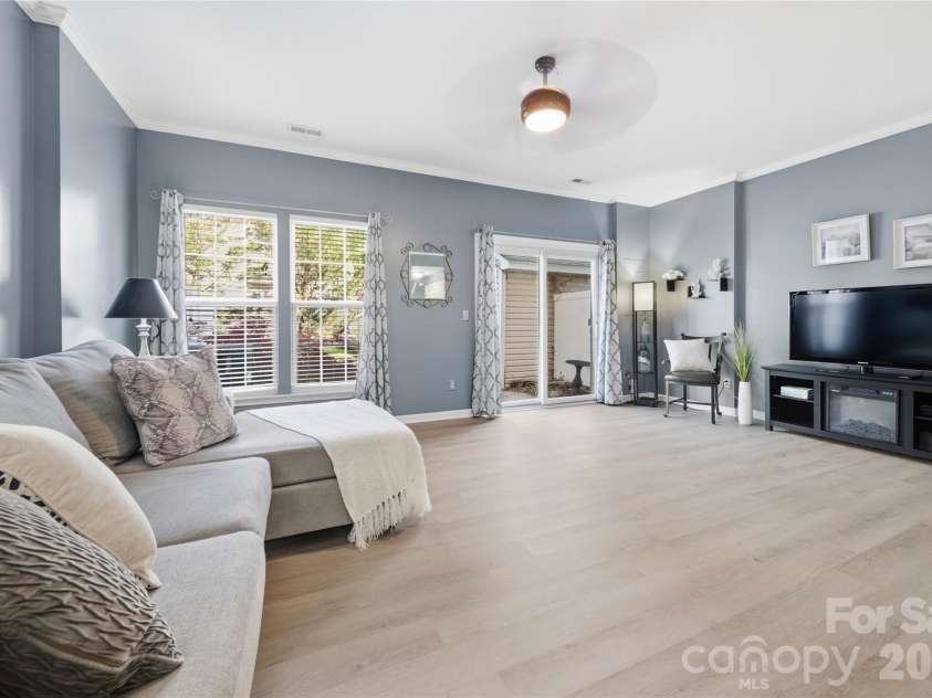 12235 Jessica Place, Charlotte, NC 28269.  MLS# CAR4368633, YatesRealty ID 15499. 