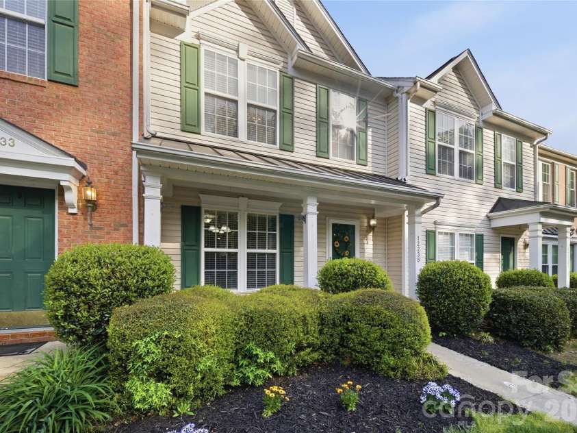 12235 Jessica Place, Charlotte, NC 28269.  MLS# CAR4368633, YatesRealty ID 15499. 