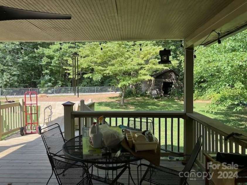 8623 Hwy 226 South, Nebo, NC 28761.  MLS# CAR4163300, YatesRealty ID 155. 
