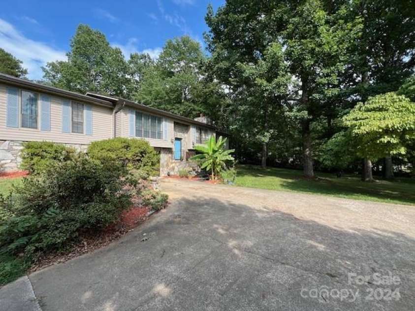 8623 Hwy 226 South, Nebo, NC 28761.  MLS# CAR4163300, YatesRealty ID 155. 