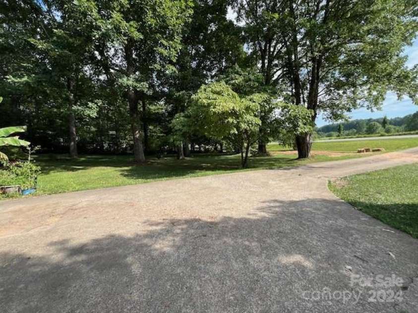 8623 Hwy 226 South, Nebo, NC 28761.  MLS# CAR4163300, YatesRealty ID 155. 