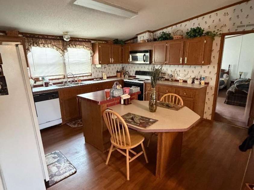 1011 Kiser Dairy Road, Dallas, NC 28034.  MLS# CAR4351414, YatesRealty ID 15500. 
