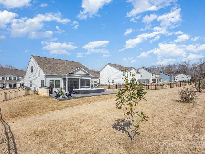 1512 Brooksland Place, Waxhaw, NC 28173.  MLS# CAR4237976, YatesRealty ID 15500. 