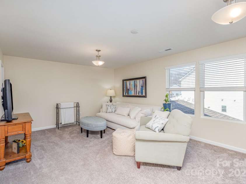 1512 Brooksland Place, Waxhaw, NC 28173.  MLS# CAR4237976, YatesRealty ID 15500. 