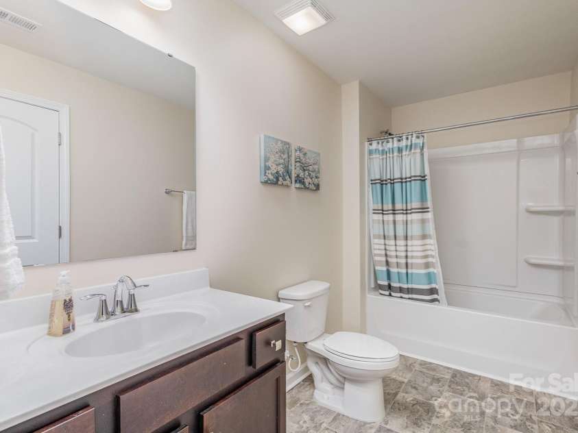 1512 Brooksland Place, Waxhaw, NC 28173.  MLS# CAR4237976, YatesRealty ID 15500. 