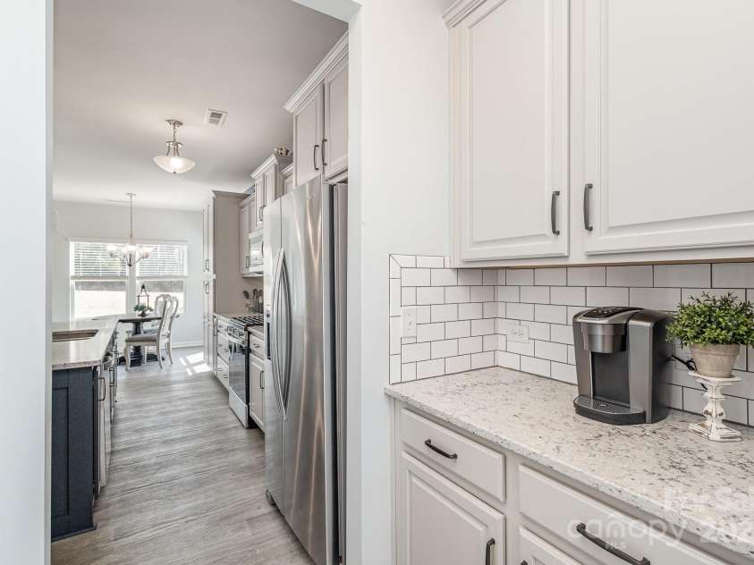 1512 Brooksland Place, Waxhaw, NC 28173.  MLS# CAR4237976, YatesRealty ID 15500. Butlers pantry