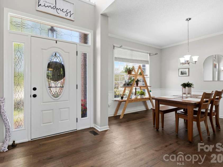 497 English Oak Road, Fletcher, NC 28732.  MLS# CAR4367697, YatesRealty ID 15501. Open entryway 