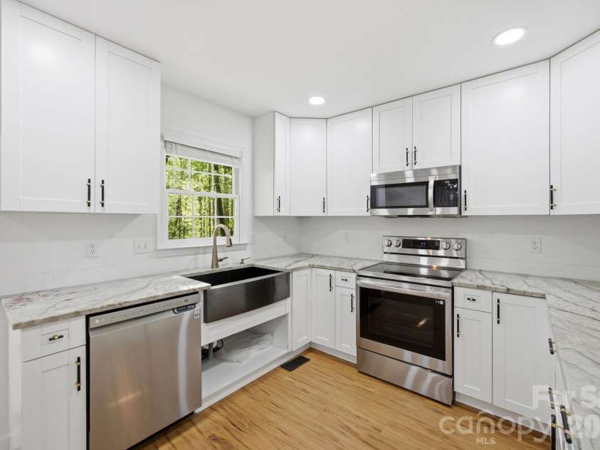 110 Southwick Court, Fletcher, NC 28732.  MLS# CAR4373836, YatesRealty ID 15502. 
